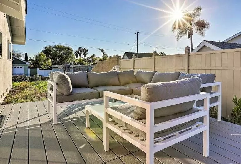 Oceanside Home W/ Patio & Grill, Walk To Beach!