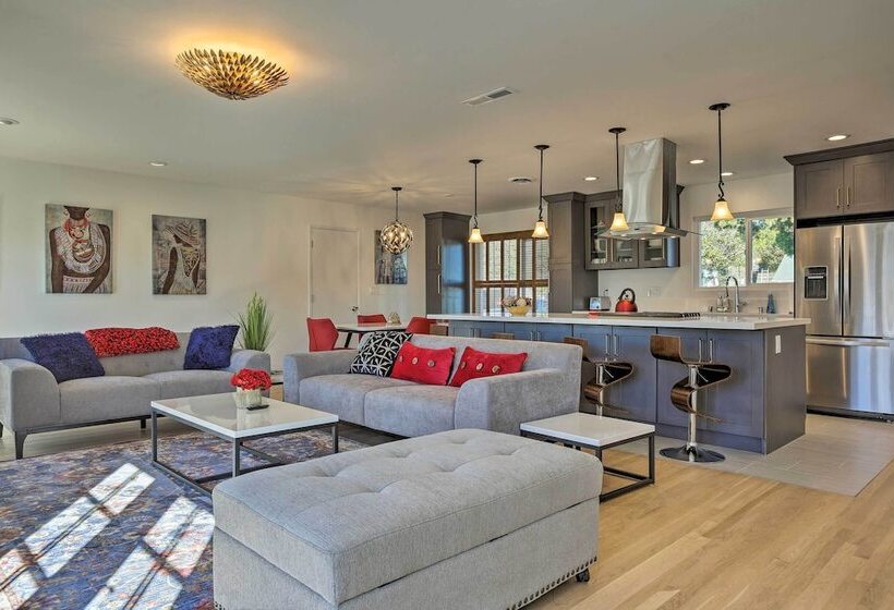 Oceanside Home W/ Patio & Grill, Walk To Beach!