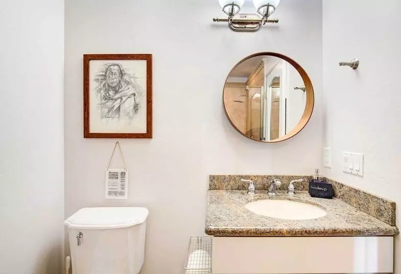 Mountaintop Ramona Home: Private Pool, Near Lake!