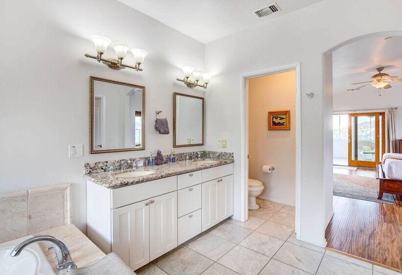 Mountaintop Ramona Home: Private Pool, Near Lake!