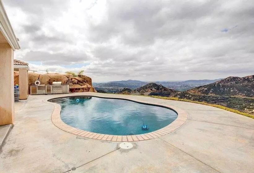 Mountaintop Ramona Home: Private Pool, Near Lake!
