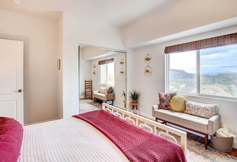 Mountaintop Ramona Home: Private Pool, Near Lake!