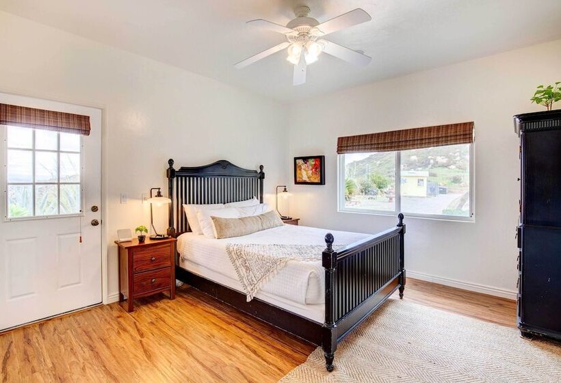 Mountaintop Ramona Home: Private Pool, Near Lake!