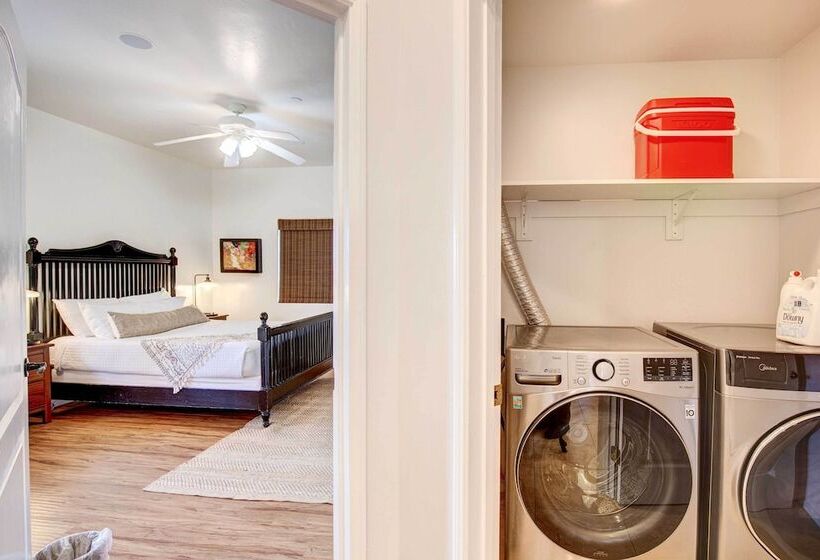 Mountaintop Ramona Home: Private Pool, Near Lake!