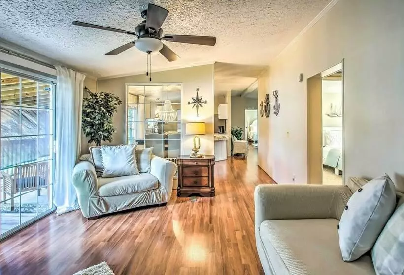 Murrells Inlet Home W/ 2 Screened In Porches!