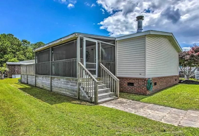 Murrells Inlet Home W/ 2 Screened In Porches!