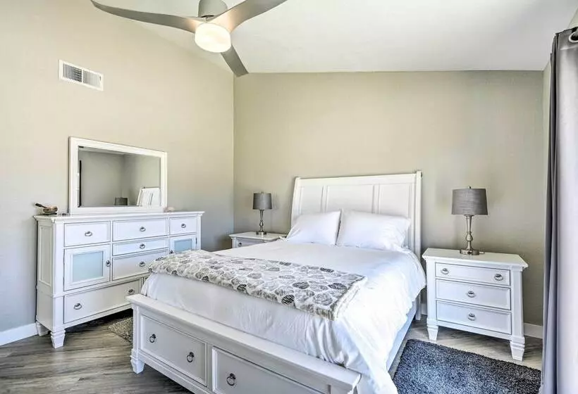 Newly Updated, Dog Friendly Peakview House!