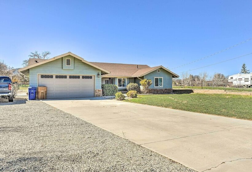 Newly Updated, Dog Friendly Peakview House!