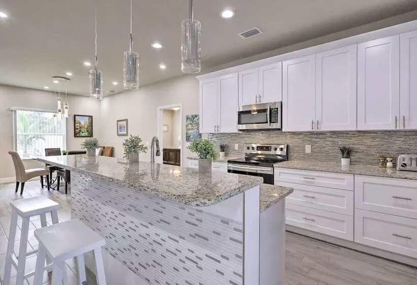 Palm Bay Home W/ Patio & Yard   12 Mi To Beach!