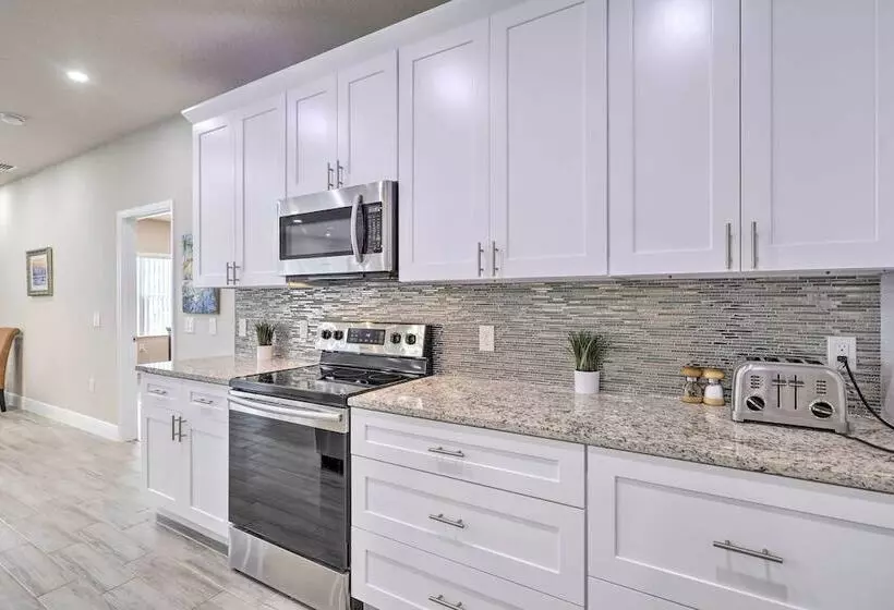 Palm Bay Home W/ Patio & Yard   12 Mi To Beach!