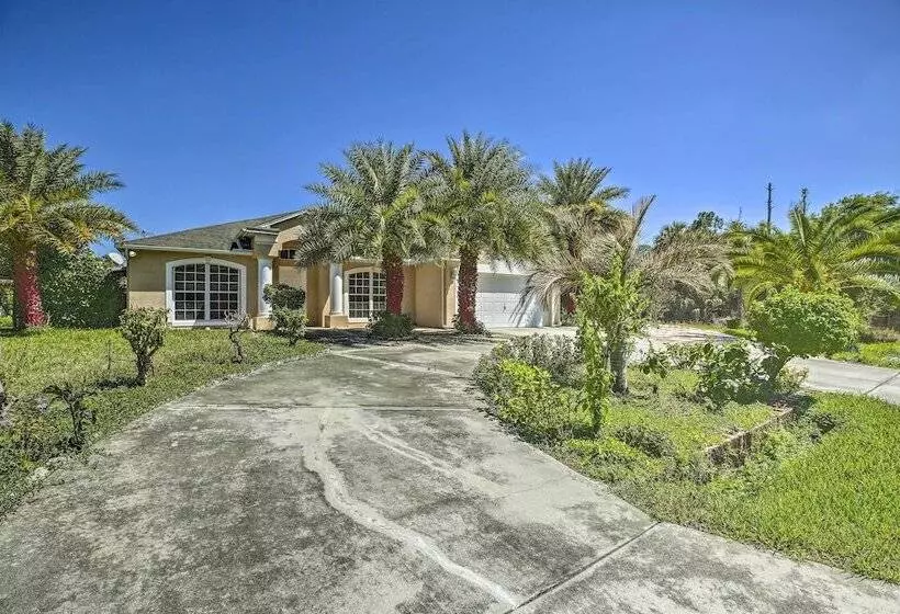 Peaceful Lehigh Acres Home W/ Grill + Lanai!