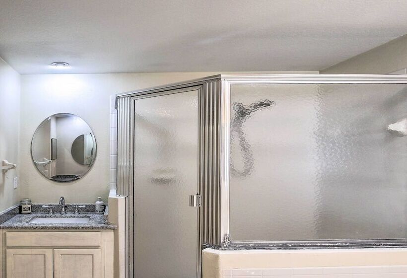 Peaceful Lehigh Acres Home W/ Grill + Lanai!