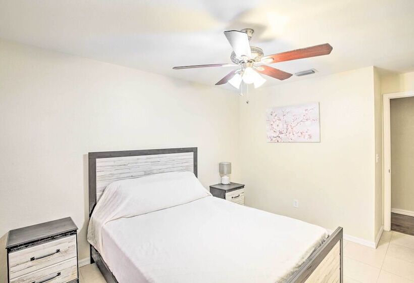 Peaceful Lehigh Acres Home W/ Grill + Lanai!