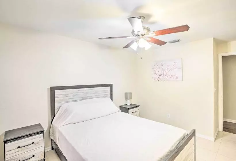 Peaceful Lehigh Acres Home W/ Grill + Lanai!