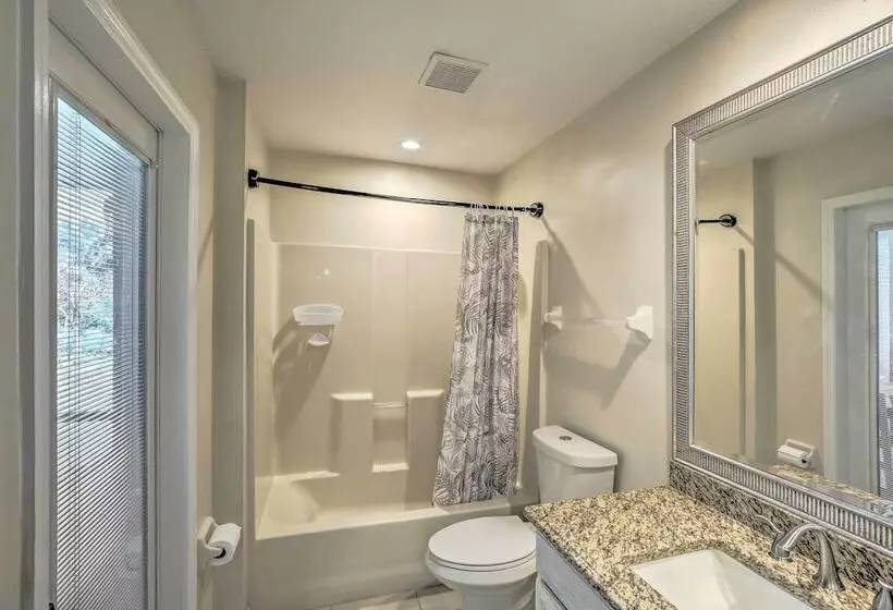 Peaceful Lehigh Acres Home W/ Grill + Lanai!