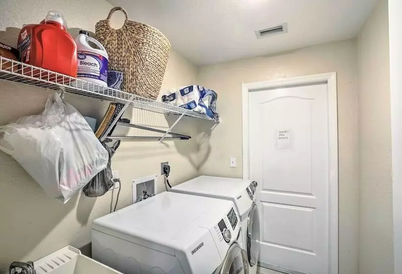 Peaceful Lehigh Acres Home W/ Grill + Lanai!