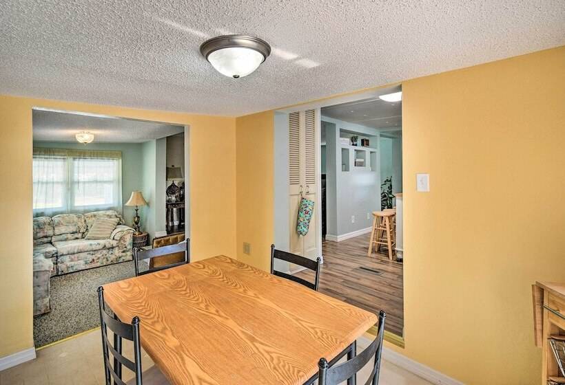 Peaceful Satsuma Escape W/ Dunns Creek Access