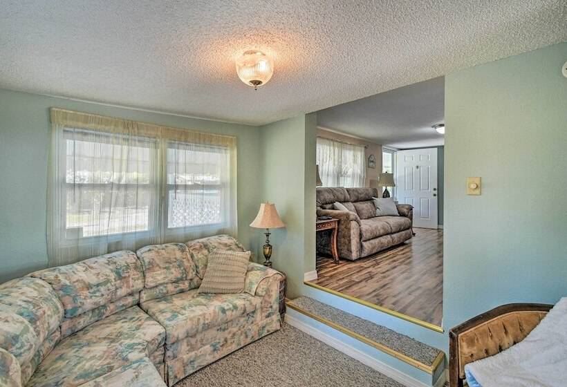 Peaceful Satsuma Escape W/ Dunns Creek Access