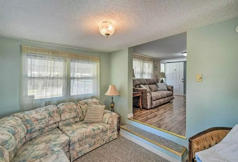 Peaceful Satsuma Escape W/ Dunns Creek Access