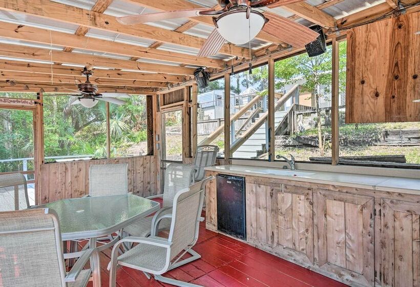 Peaceful Satsuma Escape W/ Dunns Creek Access