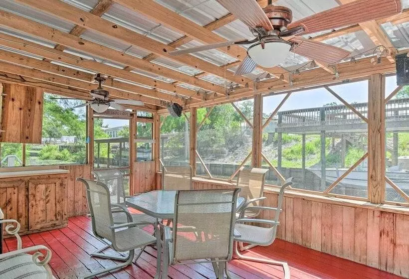 Peaceful Satsuma Escape W/ Dunns Creek Access