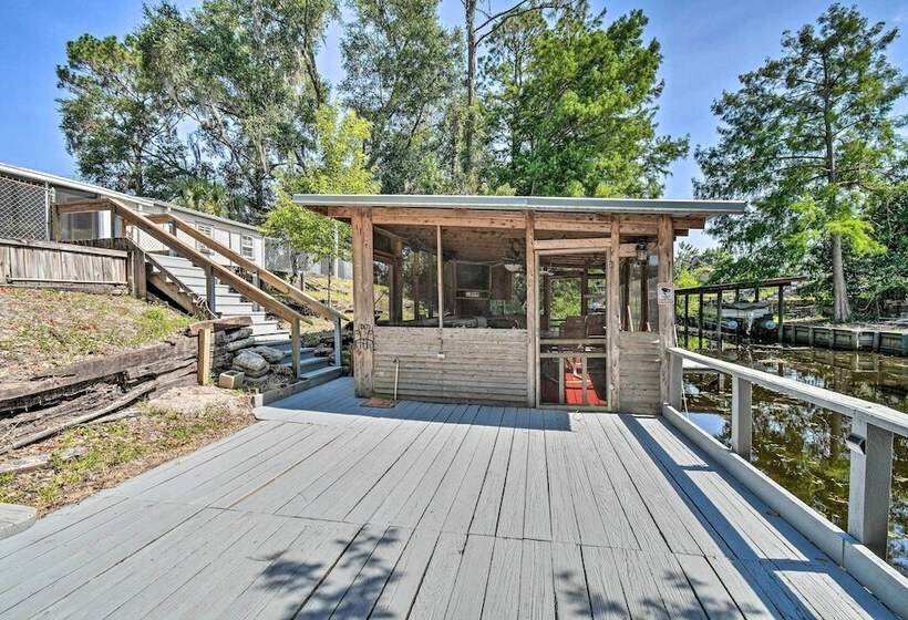 Peaceful Satsuma Escape W/ Dunns Creek Access