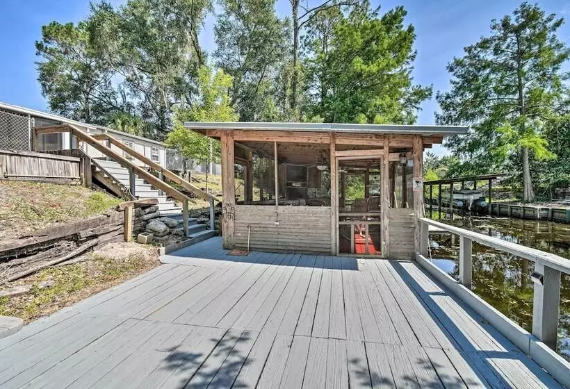 Peaceful Satsuma Escape W/ Dunns Creek Access