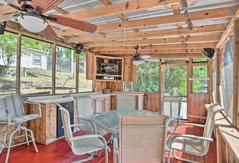 Peaceful Satsuma Escape W/ Dunns Creek Access