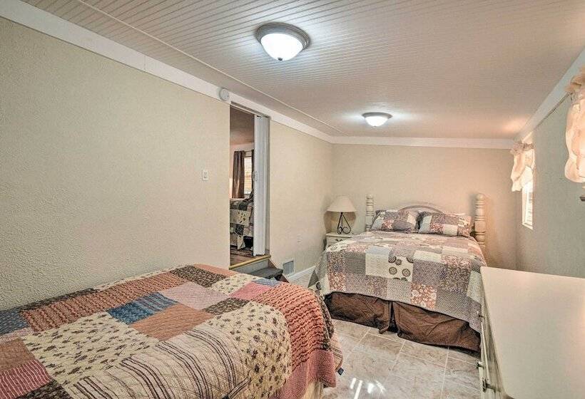 Peaceful Satsuma Escape W/ Dunns Creek Access