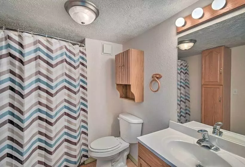 Peaceful Satsuma Escape W/ Dunns Creek Access