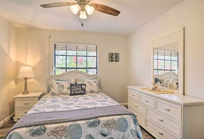 Pet Friendly Fort Myers Home W/ Patio & Grill!