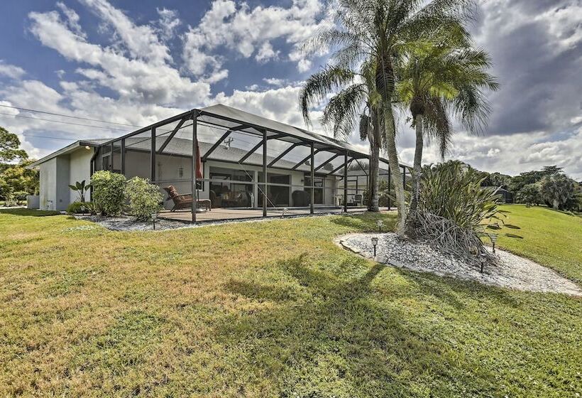 Pet Friendly Fort Myers Home W/ Patio & Grill!