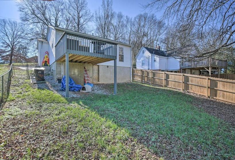 Pet Friendly Greenville Dwelling ~ 2 Mi From Dtwn!