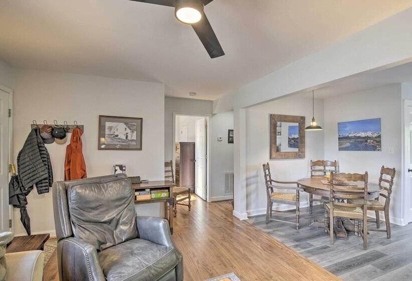 Pet Friendly Greenville Dwelling ~ 2 Mi From Dtwn!