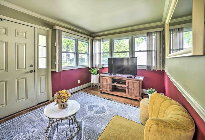 Pet Friendly Latham Retreat ~ 7 Mi To Albany!