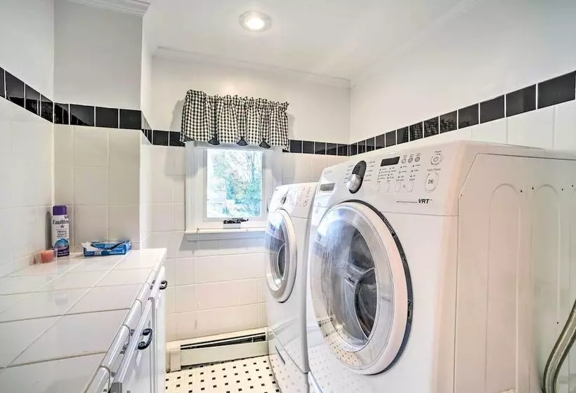 Pet Friendly Latham Retreat ~ 7 Mi To Albany!