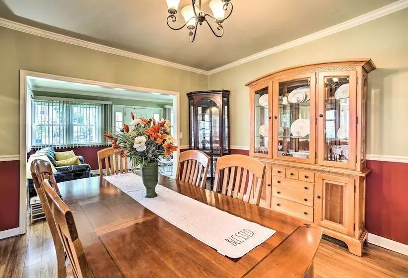 Pet Friendly Latham Retreat ~ 7 Mi To Albany!