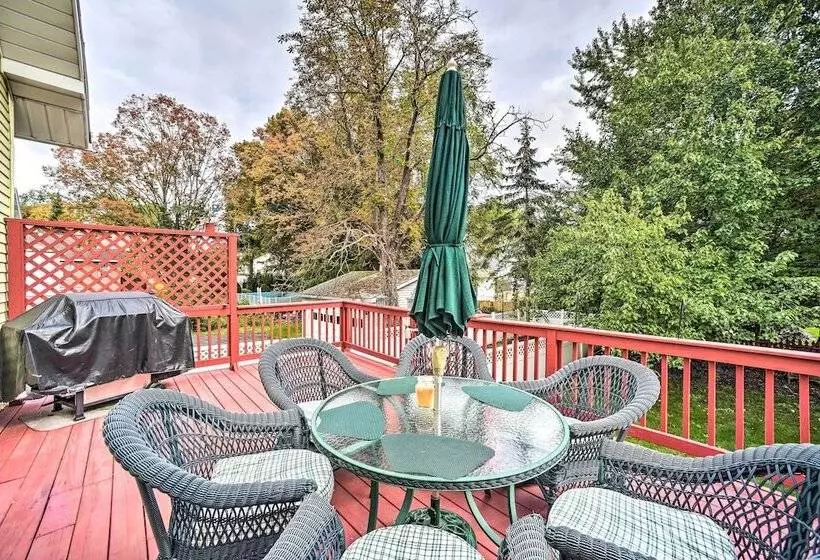 Pet Friendly Latham Retreat ~ 7 Mi To Albany!