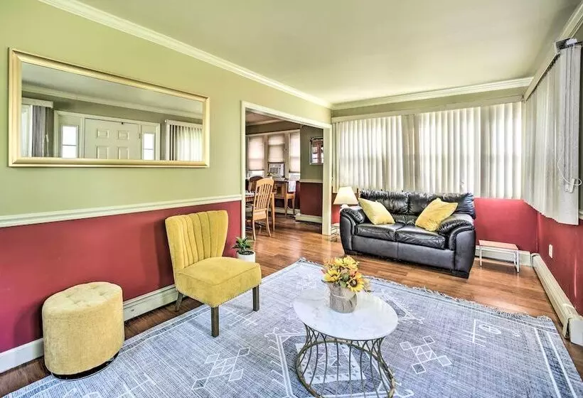 Pet Friendly Latham Retreat ~ 7 Mi To Albany!