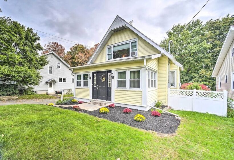 Pet Friendly Latham Retreat ~ 7 Mi To Albany!