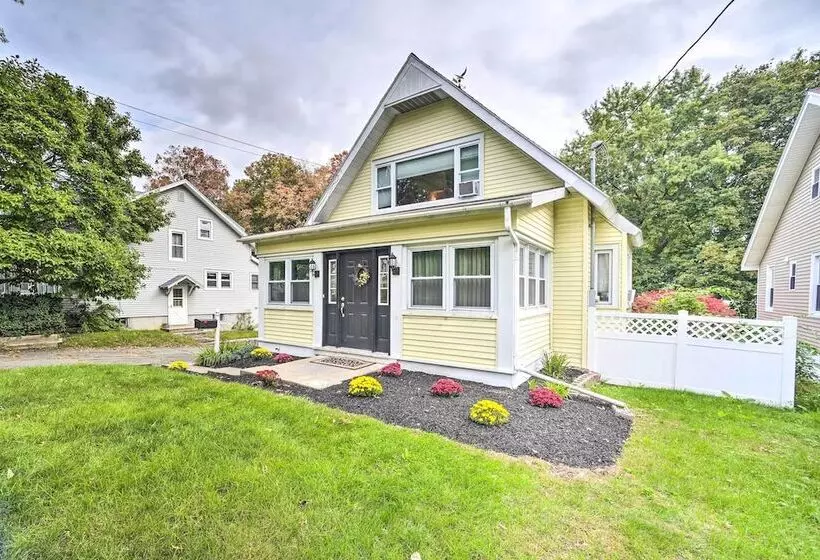 Pet Friendly Latham Retreat ~ 7 Mi To Albany!