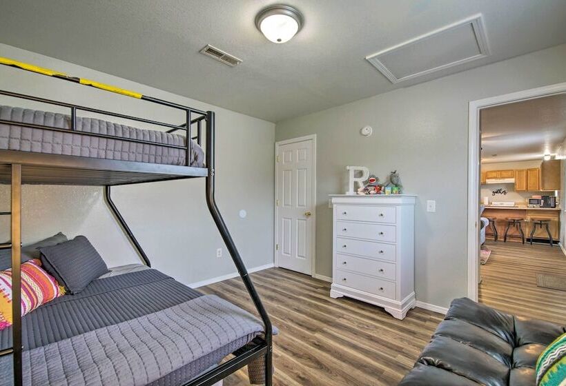 Pet Friendly West Plains Home Near Downtown!