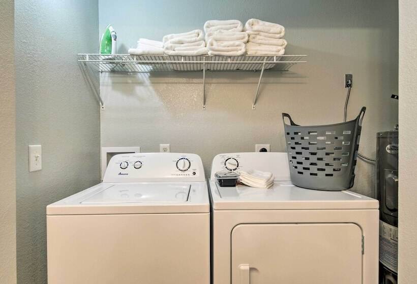 Pet Friendly West Plains Home Near Downtown!