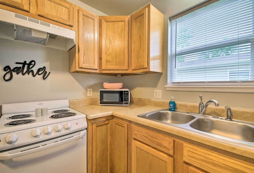 Pet Friendly West Plains Home Near Downtown!