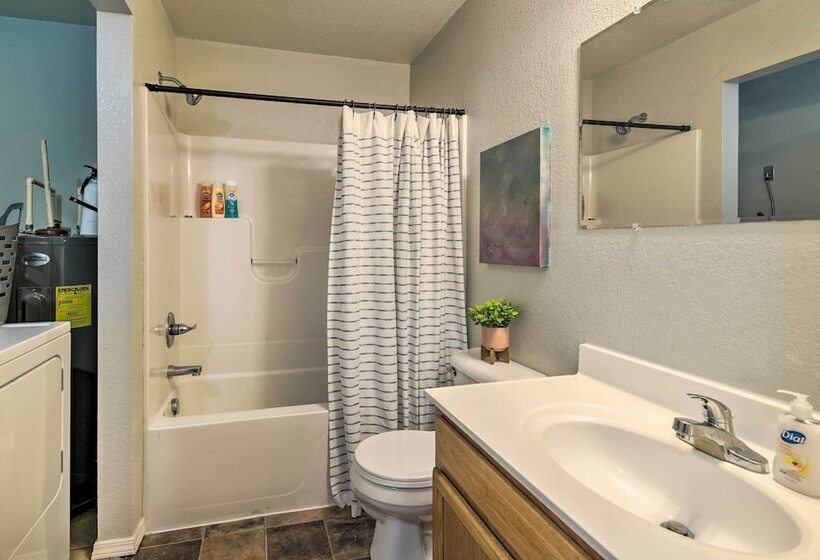 Pet Friendly West Plains Home Near Downtown!