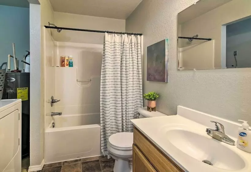 Pet Friendly West Plains Home Near Downtown!