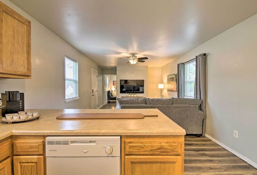 Pet Friendly West Plains Home Near Downtown!