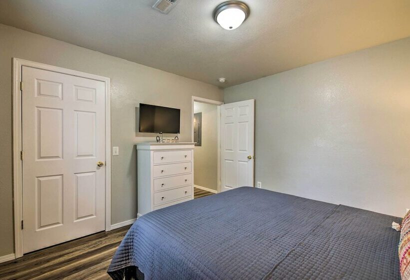 Pet Friendly West Plains Home Near Downtown!