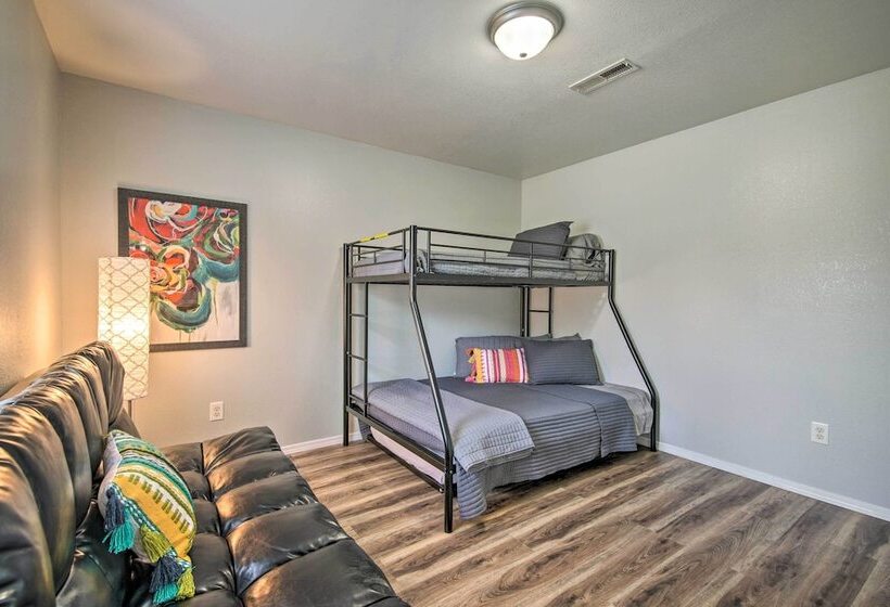 Pet Friendly West Plains Home Near Downtown!