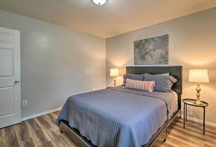 Pet Friendly West Plains Home Near Downtown!